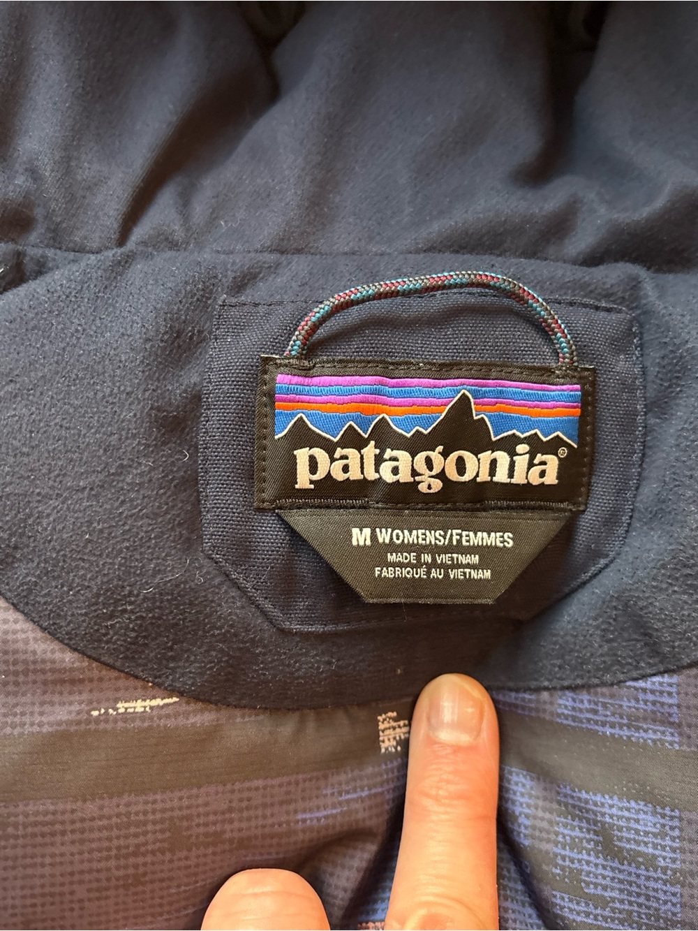 Patagonia Women’s Medium Navy Bivy Hooded Down Feather Insulated Vest - Picture 5 of 6